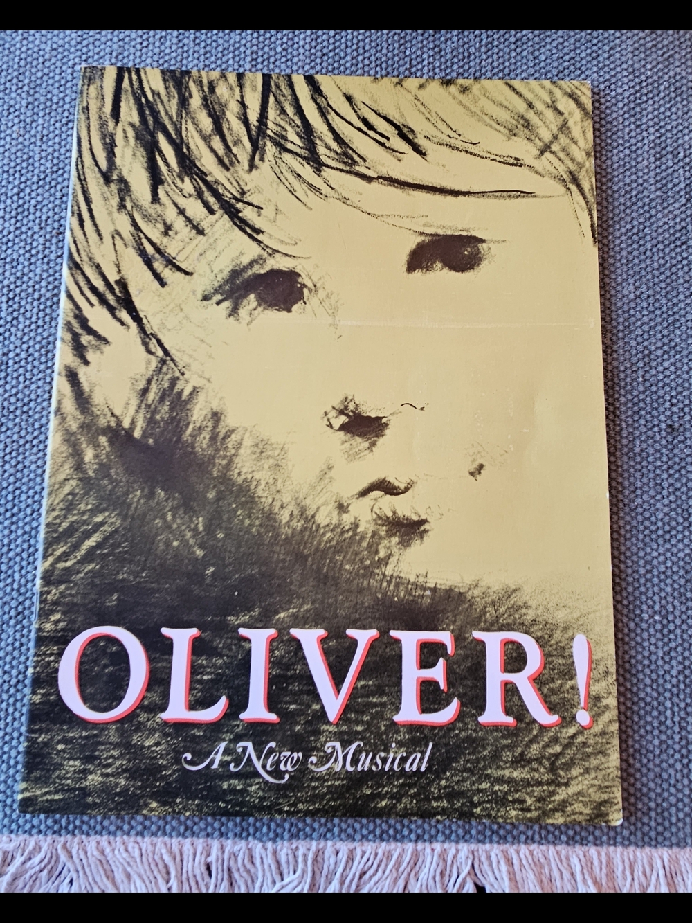 Vintage 1963 "Oliver A New Musical" New York Broadway Souvenir Program Playbill